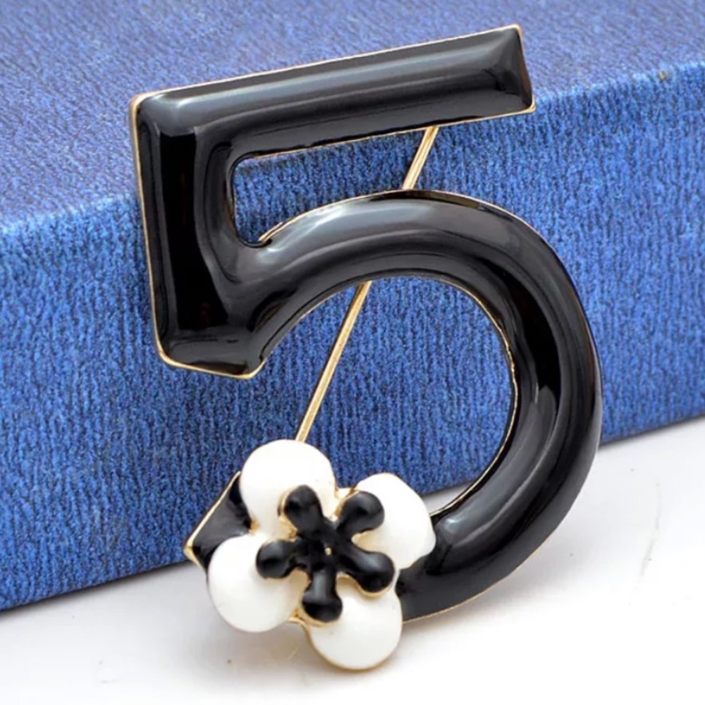 Ladies Brooch